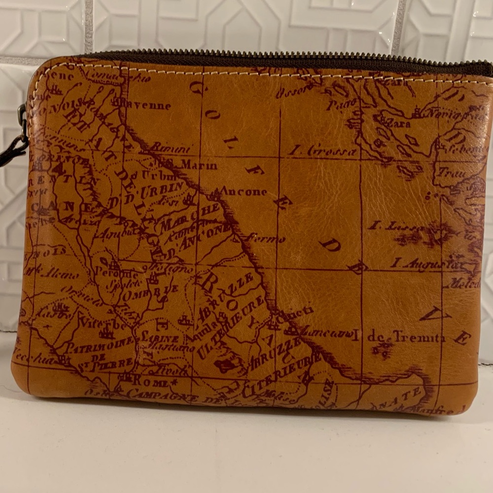 Patricia Nash wristlet